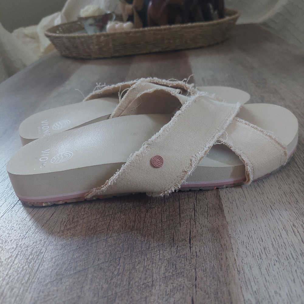 Vionic Panama Sandals Womens Sz 8 Cream Cross Strap Comfort Wedge Slide Beach - Picture 4 of 12